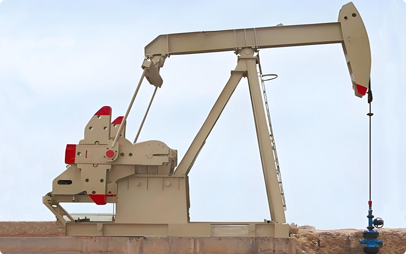 C 456-305-144 游梁式抽油机在美国德克萨斯州运行.jpg